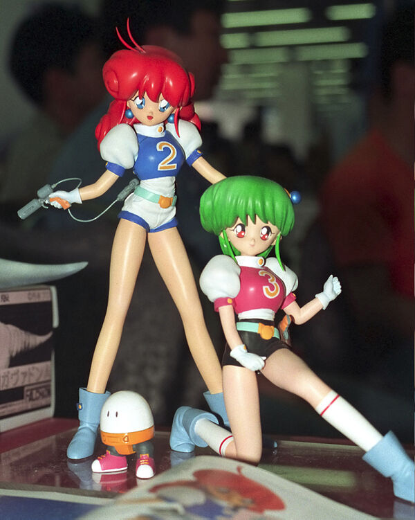 Original - Super Invincible Gals Sammi Neuland - 1/8 (FALCHiON, Hobby Japan)