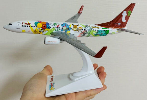 Pocket Monsters - Eievui - Fushigidane - Hitokage - Meloetta - Pikachu - Purin - Shaymin - Windie - Zenigame - Model Airplane - T'way Haneul Naneun Pikachu Project Special Edition Goods - 1/200 - Pikachu Jet TW (Pokémon Store Korea, T'way Hang-Gong)